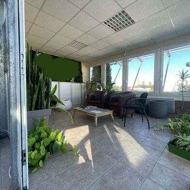 Commerce  425500 €