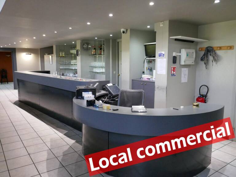 Commerce  959 m² — photo 1