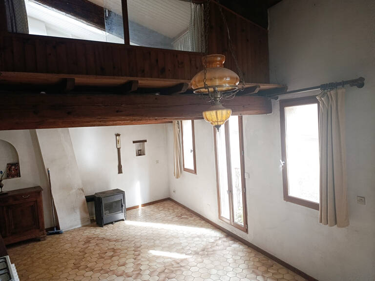 Maison de village avec garage — photo 1
