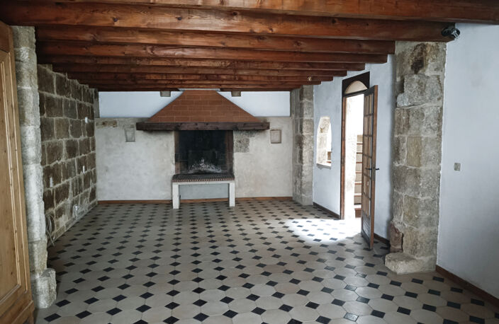 Maison de village avec garage — photo 4