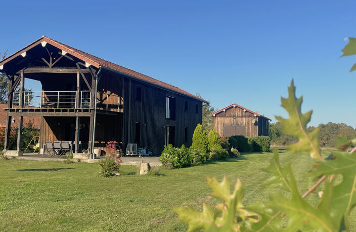 PROPRIETE - 175 M2 SUR 5 HECTARES (ha) +DEPENDANCE PROCHE BA — photo 2