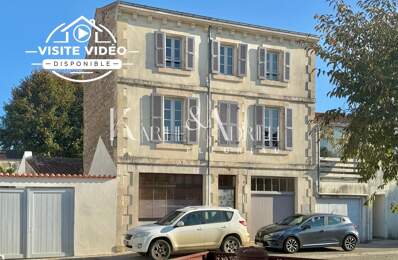 Maison de ville avec garage, dépendance et commerce — photo du bien