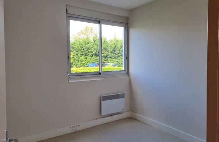 Vente commerce 24 pièces 268 m² Saint-Avertin (37550) — photo 3