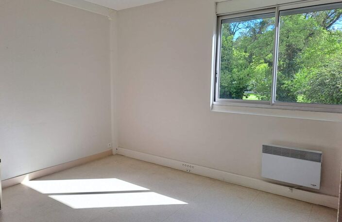 Vente commerce 24 pièces 268 m² Saint-Avertin (37550) — photo 5
