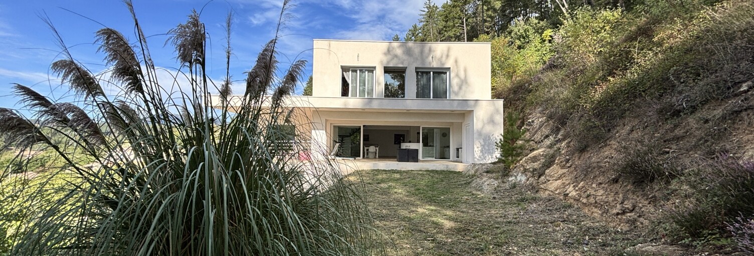 Maison 8 Pièces 235 m² à vendre à Ucel (07200)