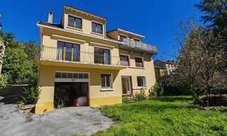 Maison 10 Pièces 250 m² à vendre à Ax-les-Thermes (09110)