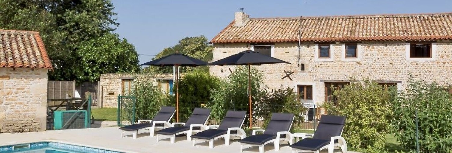 Maison 29 Pièces 550 m² à vendre à Sauzé-Vaussais (79190)