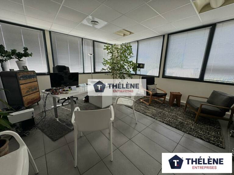 BUREAUX à VENDRE — photo 1