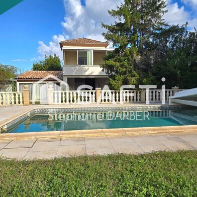 Maison 10 pièces 639900 €