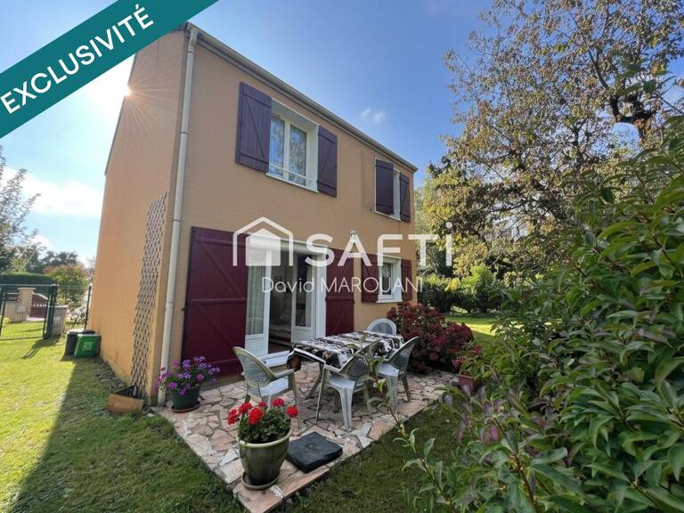 Maison familiale spacieuse avec jardin et garage — photo 1