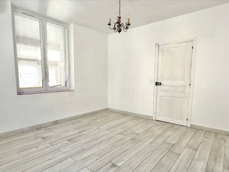 Appartement alliant confort et praticité au coeur d'Alès — photo 1