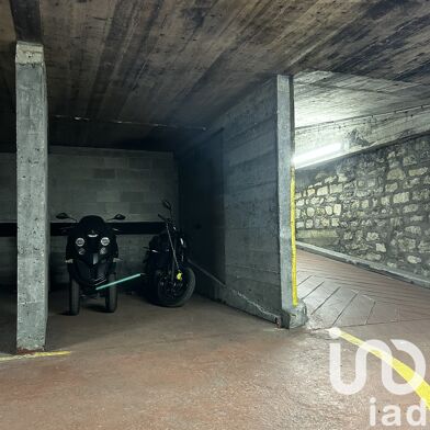 Garage  16000 €