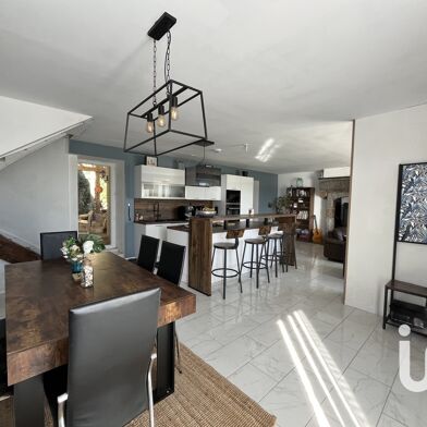 Maison 5 pièces 323500 €