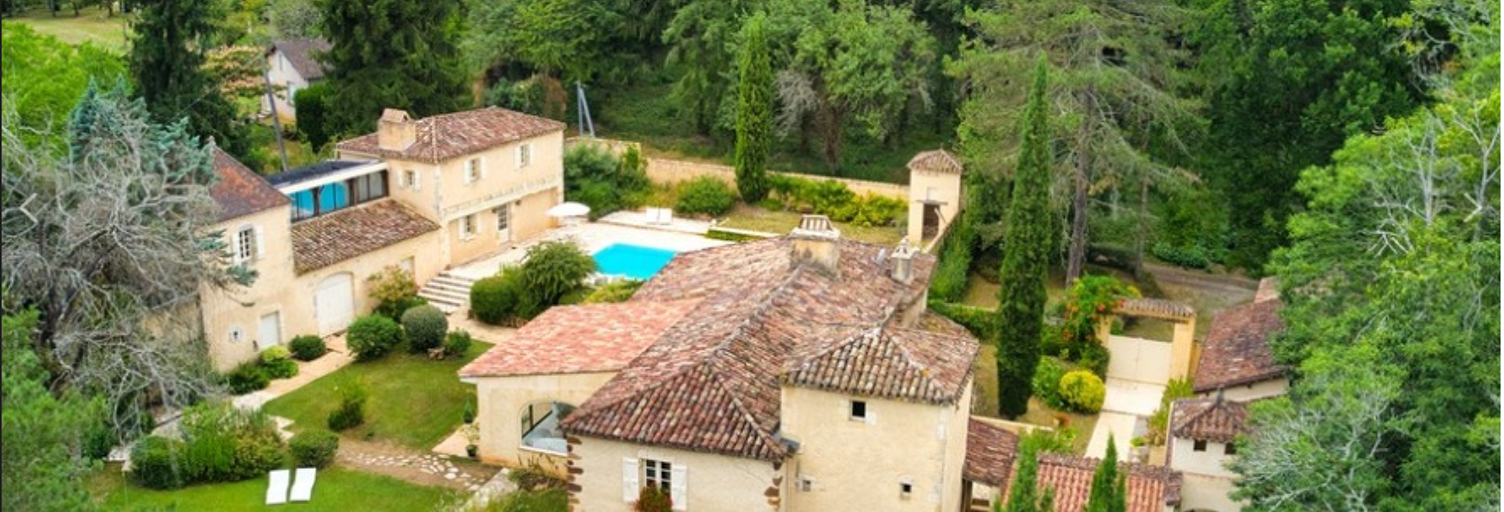 Maison 10 Pièces 305 m² à vendre à Mazeyrolles (24550)