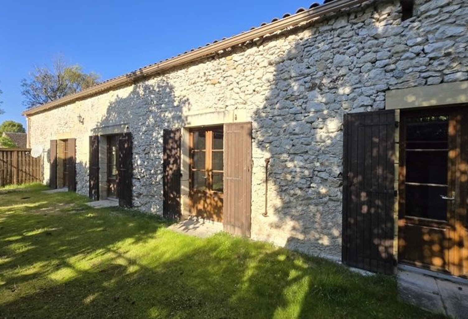 Maison en pierre de 5 pièces principales — photo 1