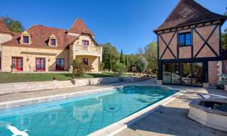 Maison 10 Pièces 270 m² à vendre à Castelnaud-la-Chapelle (24250)