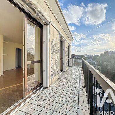 Appartement 5 pièces 292000 €