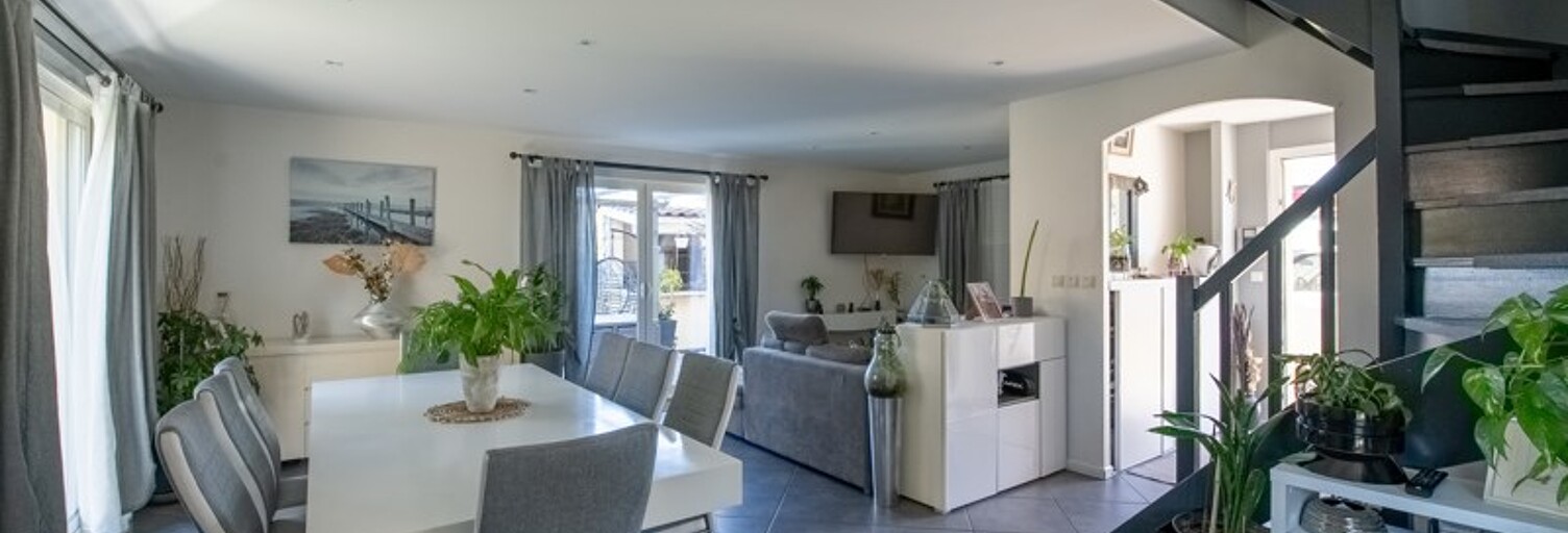 Maison 5 Pièces 123 m² à vendre à Bassens (33530)