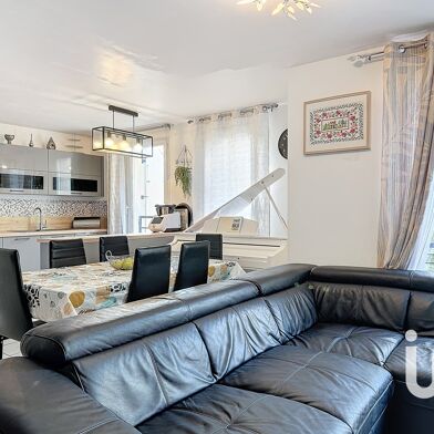 Appartement 5 pièces 319900 €