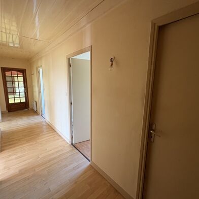 Appartement 8 pièces 87920 €