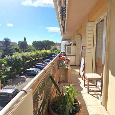 Appartement 4 pièces 220000 €