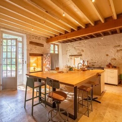 Maison 8 pièces 365680 €