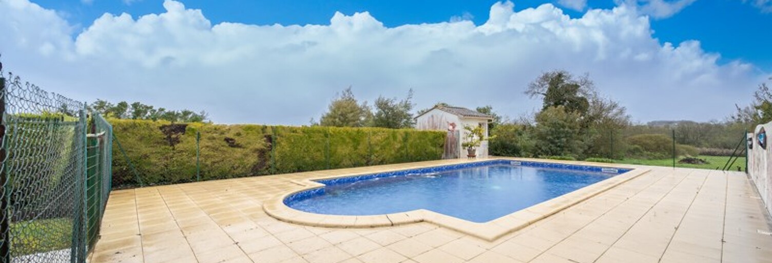 Maison 10 Pièces 275 m² à vendre à Sainte-Ramée (17240)