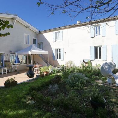 Maison 8 pièces 337920 €