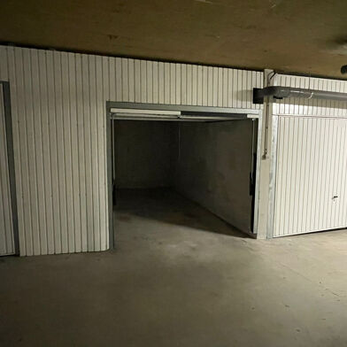 Garage  170 €