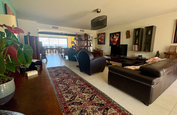 T4 Duplex - 150m2- 13008 - Vue Mer et Colline. — photo 2
