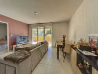 AVIGNON PROCHE REMPARTS - T2 ET EMPLACEMENT PARKING RESIDENCE RECENTE — photo 2