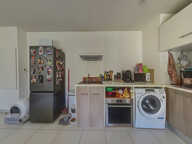 AVIGNON PROCHE REMPARTS - T2 ET EMPLACEMENT PARKING RESIDENCE RECENTE — photo 4