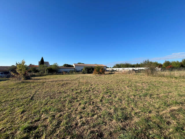SAINT MAMERT DU GARD Terrain viabilisé de 930 m2 — photo du bien