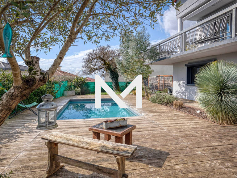 MAISON FAMILLIALE AVEC PISCINE — photo 1
