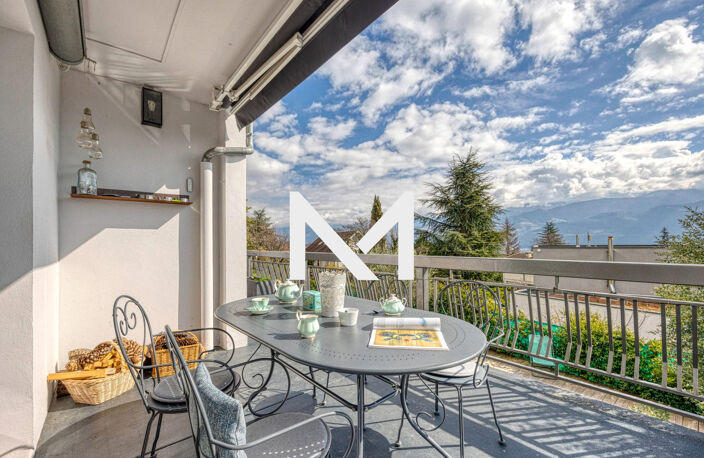 MAISON FAMILLIALE AVEC PISCINE — photo 3