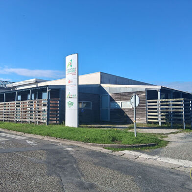 Commerce 20 pièces 696630 €