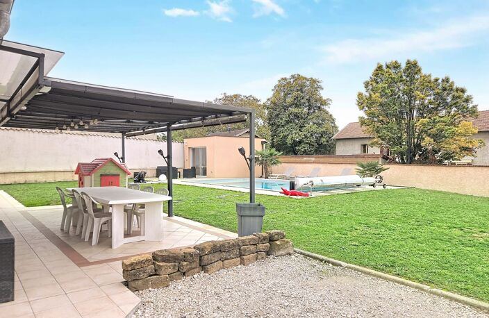 Maison T7 avec garage et piscine — photo 2