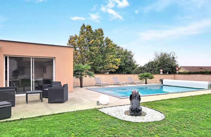 Maison T7 avec garage et piscine — photo 4