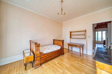 Appartement 7 pièces 275000 €