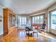 Appartement 5 Pièces + cuisine Cours Sénozan 149 m² avec ASCENSEUR — photo 2