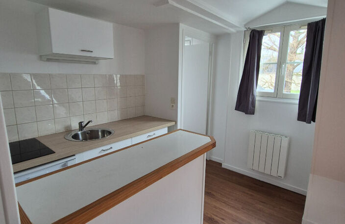 F1 DERNIER ETAGE - RUE SAINT PATRICE — photo 2