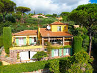 VILLA VUE MER SUR LE GOLFE DE SAINT TROPEZ DE 200 M² SUR SAINTE MAXIME — photo 3