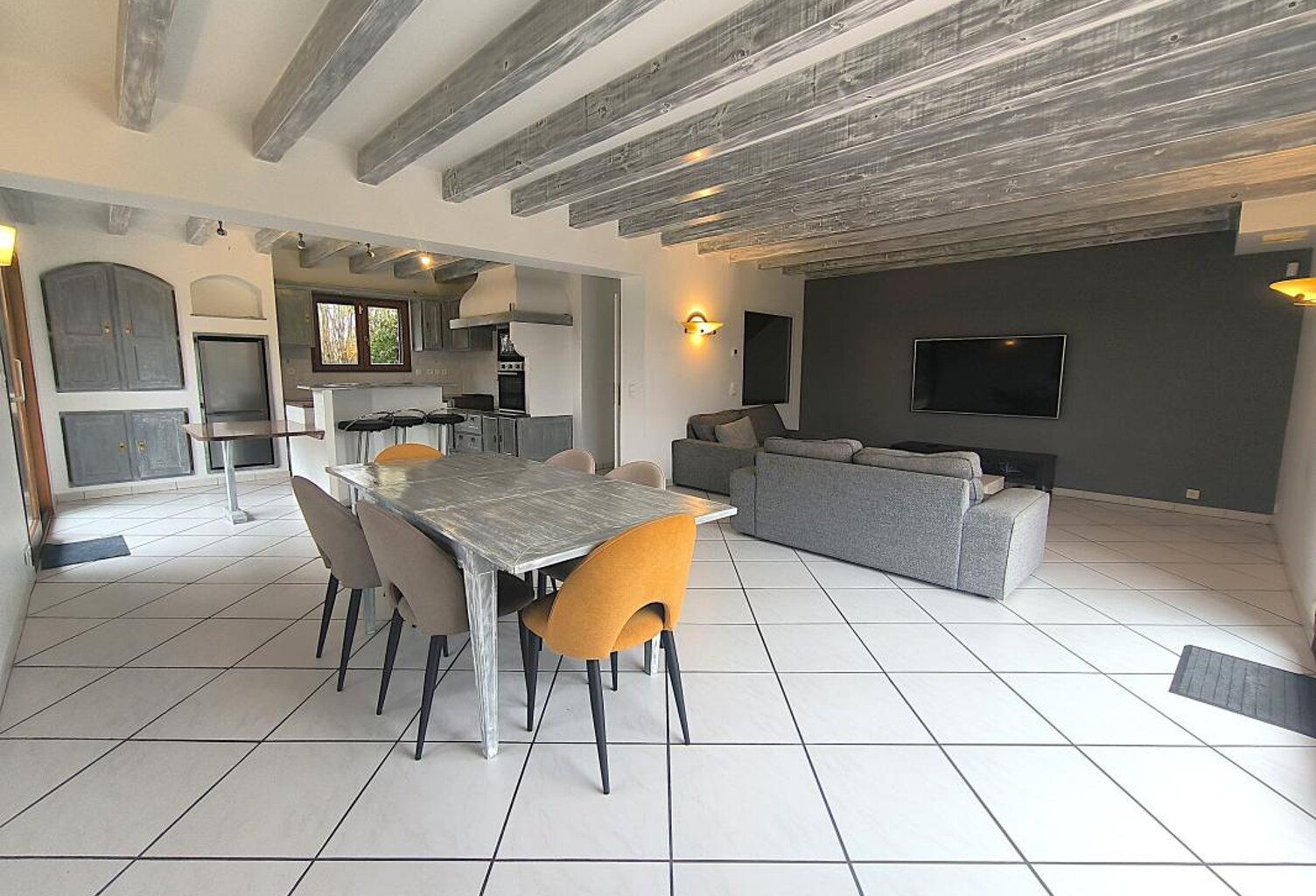 Prevessin Bretigny splendide villa meublée avec jardin — photo 1