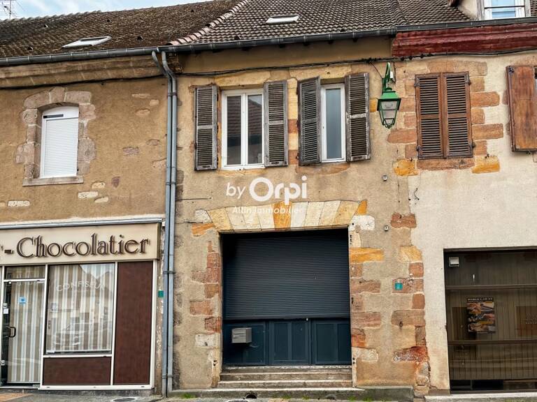 Immeuble Montmarault — photo 1
