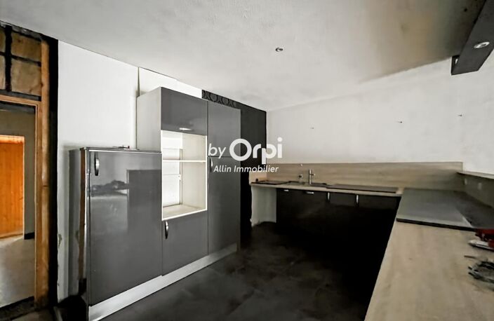 Immeuble Montmarault — photo 4