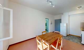 Appartement 1 Pièce 45 m² à louer à Salmiech (12120)