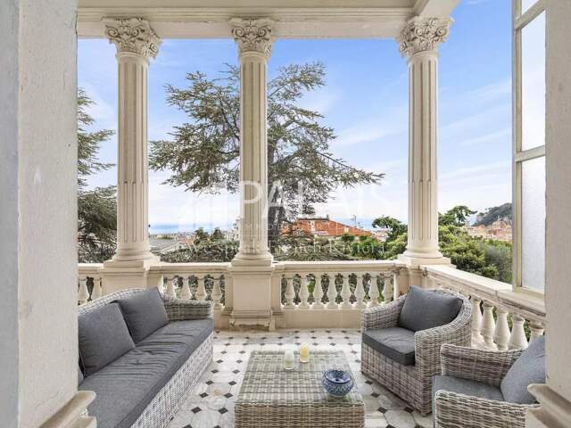 APPARTEMENT DE PRESTIGE-AVEC JARDIN PRIVATIF-VUE MER-PROCHE FRAN — photo du bien