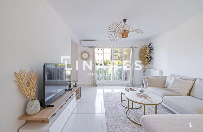 LA LINEA - Appartement T3 de 73m2 - Loggia - Terrasse - 13012 — photo 2