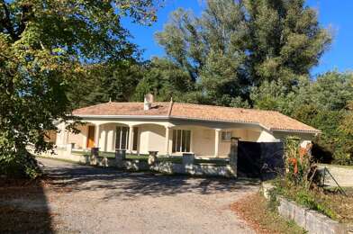 Maison 6 pièces 1900 €