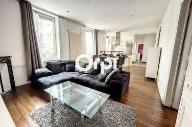 Appartement 1 pièces 770 €